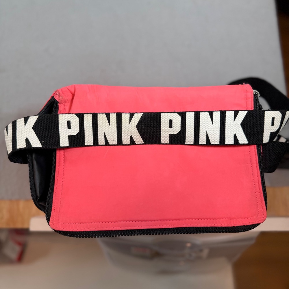 PINK Victoria's Secret Insulated Lunch Bag Cooler Neon Pink Logo Strap - Picture 5 of 5